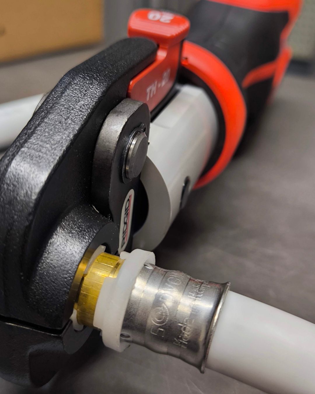 RIDGID RP-251 lisovanie RIDGID RP-251 v akcii